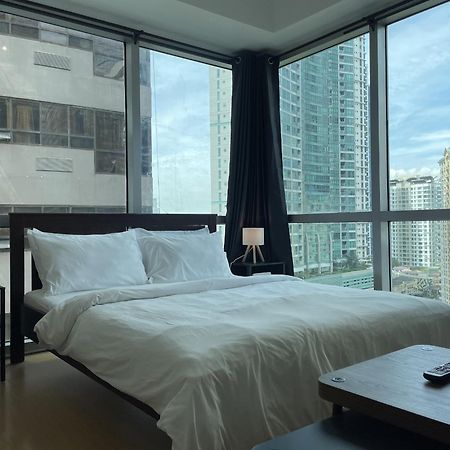 Prime Avant Bgc Location Apartments By Ph Staycation Manila Exterior foto