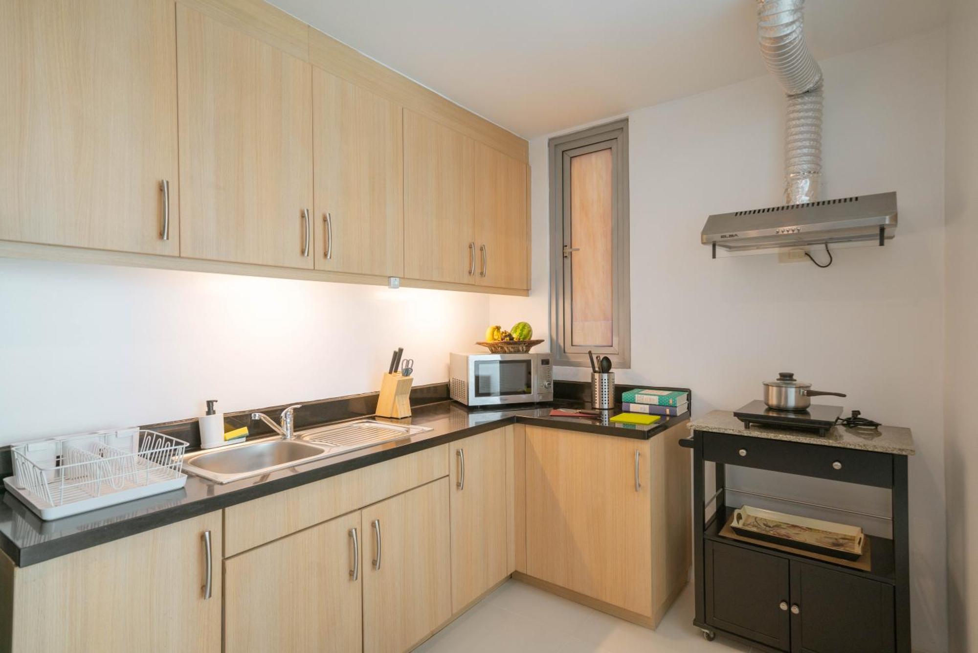 Prime Avant Bgc Location Apartments By Ph Staycation Manila Exterior foto